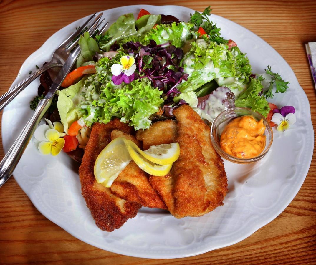 Restaurant-Cafe-Pension Himmel Landshut Ngoại thất bức ảnh