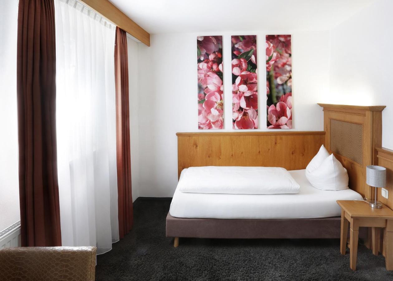 Restaurant-Cafe-Pension Himmel Landshut Ngoại thất bức ảnh