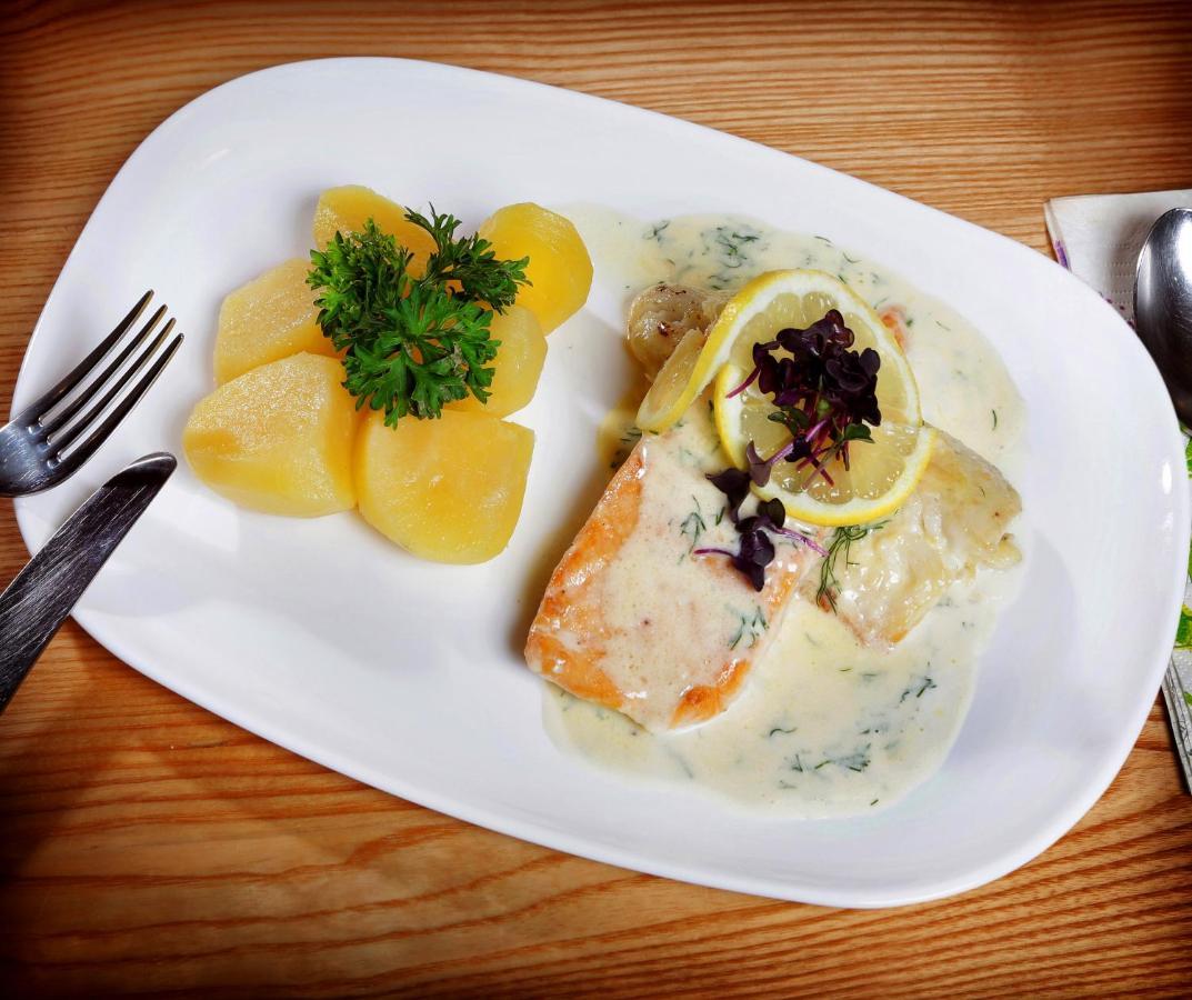 Restaurant-Cafe-Pension Himmel Landshut Ngoại thất bức ảnh